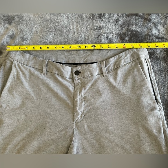 Lululemon Commission Shorts Men's Size 38 Heather Gray Golf Casual 11" Inseam - Picture 3 of 10